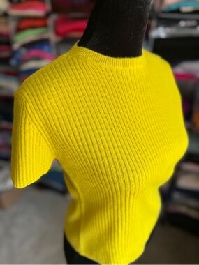 House of Harlow 1960 Bright Yellow Ribbed Short-Sleeve Cashmere Sweater